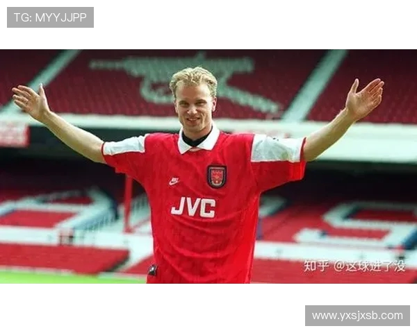 弗朗茨·贝肯鲍尔：从球场传奇到足坛大师的非凡人生轨迹