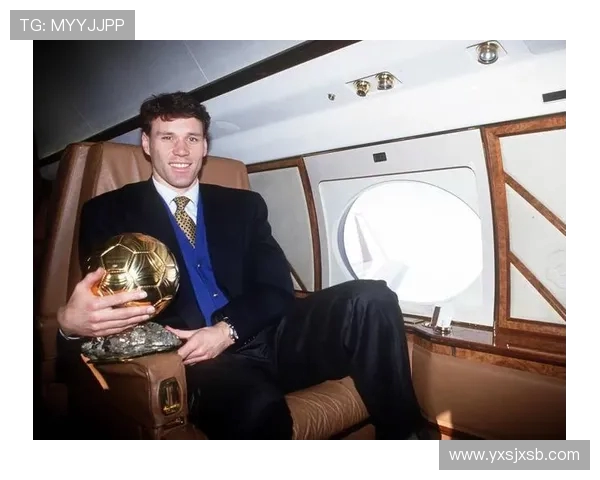 马尔科·范巴斯滕：荷兰足球传奇与世界足坛的璀璨之星